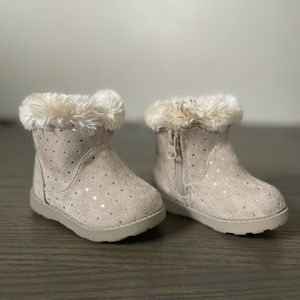 Cat and Jacks boots little girls size 4